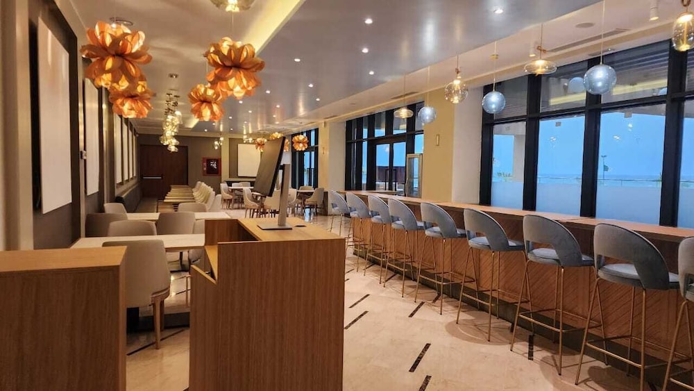 Azure Rotana Thalasso and Resort Oran 22/29