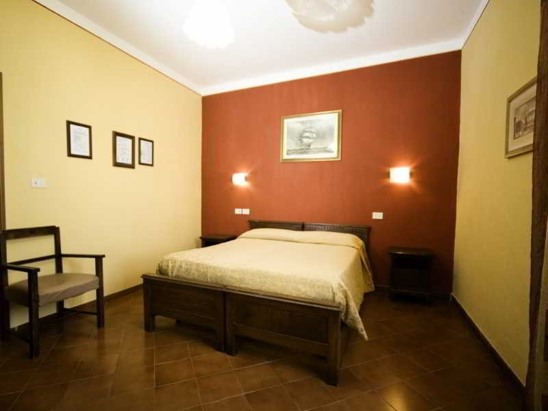Hotel Merlini 6/28