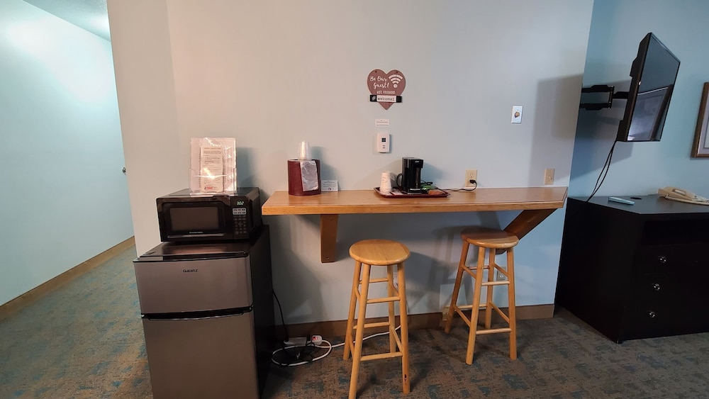 Bay Inn Tawas City 27/31