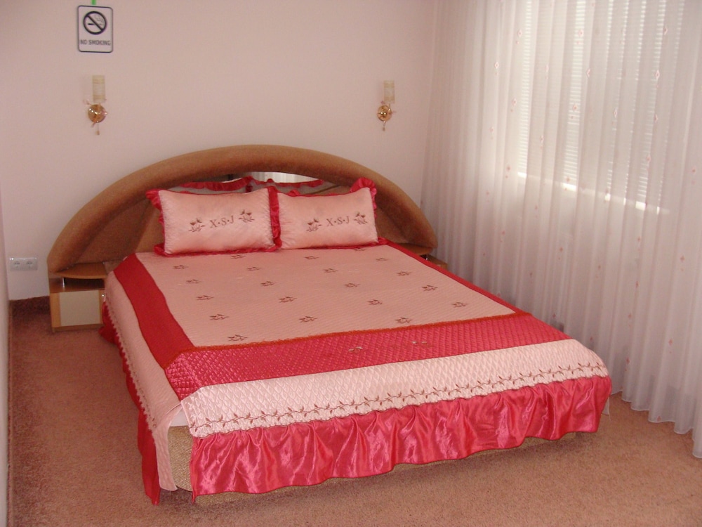 Hotel Lidia 10/65