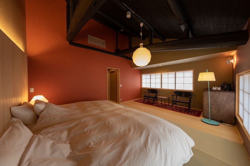 Superior, Twin Beds