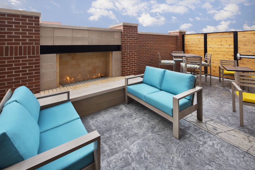 Courtyard By Marriott Cape Girardeau Downtown 34/42