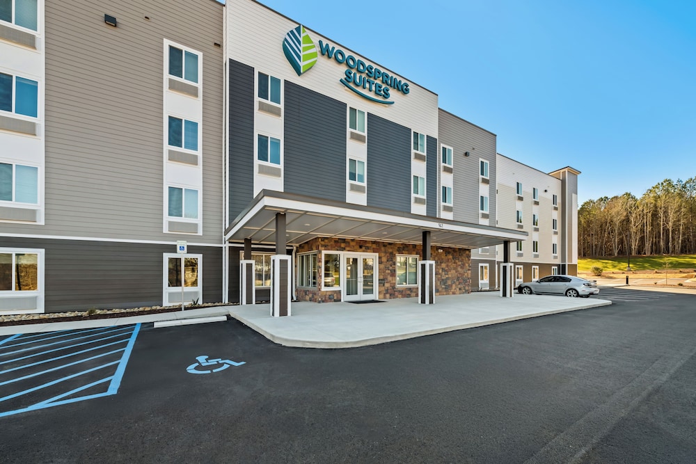 WoodSpring Suites Sumter near Shaw AFB 46/60