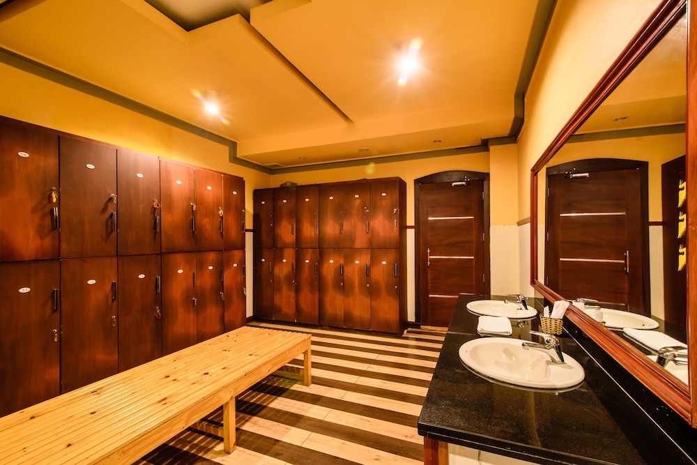 Huong Giang Hotel 41/77