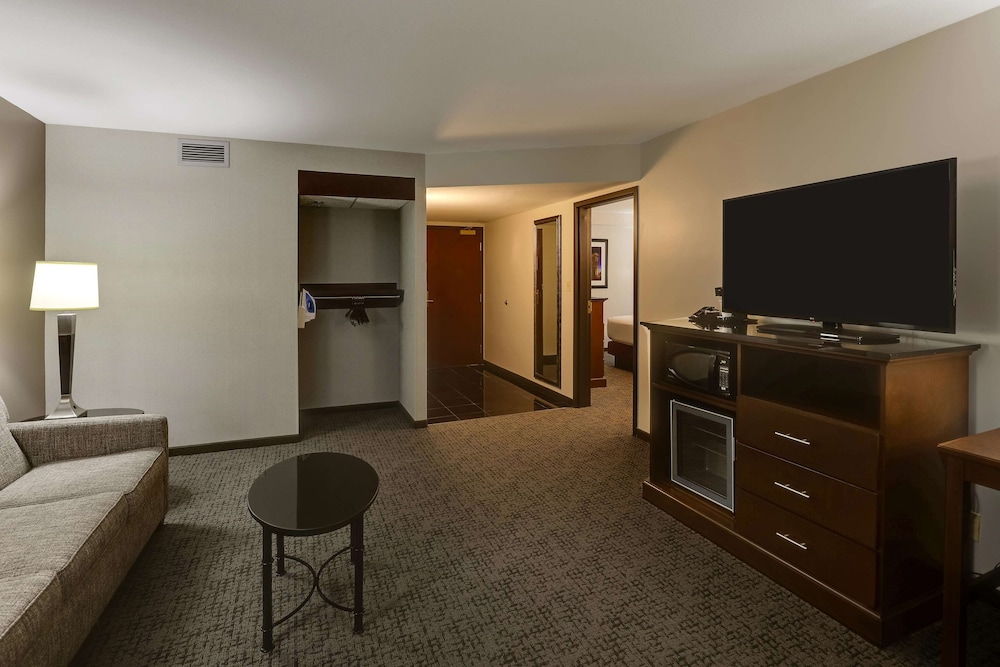 Drury Inn & Suites Columbus Dublin 26/38