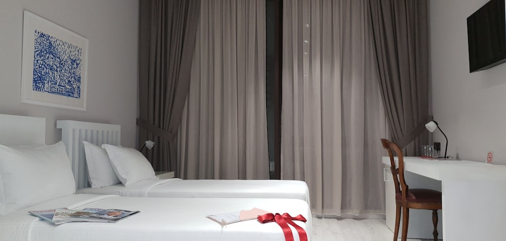 Metro Hotel Tirana 13/49