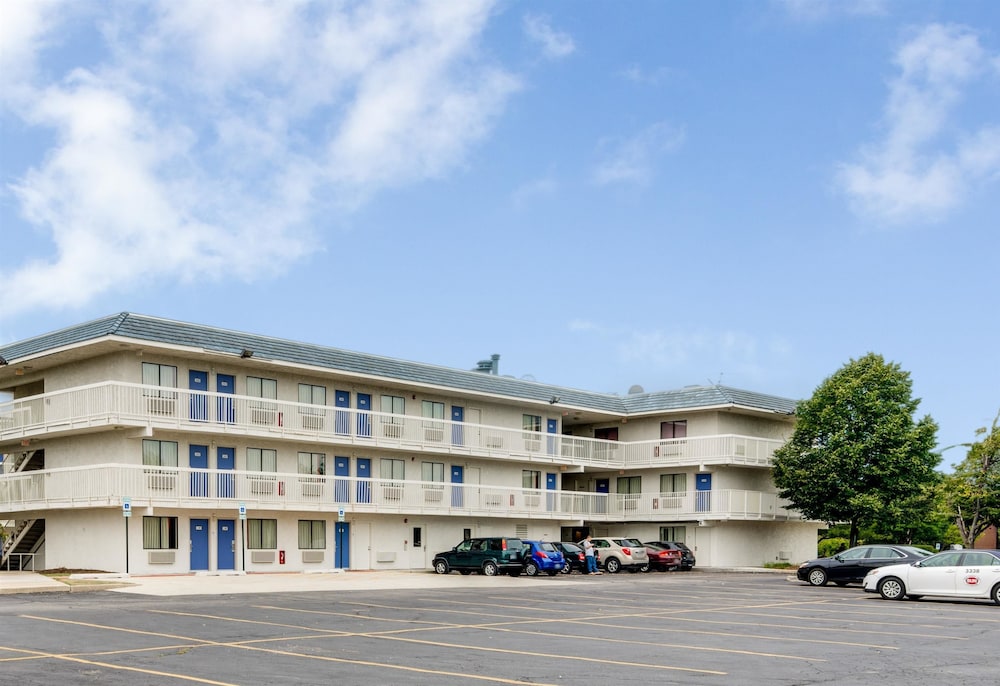 Motel6 Rolling Meadows, IL - Chicago Northwest 62/69