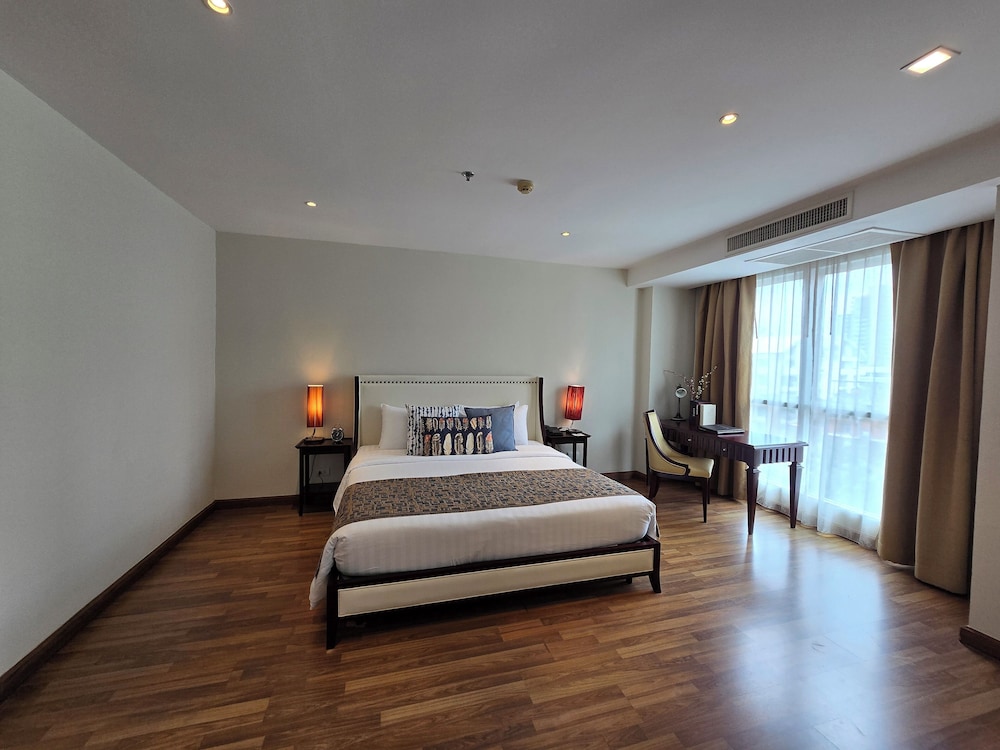 The Bless Hotel And Residence 19/80