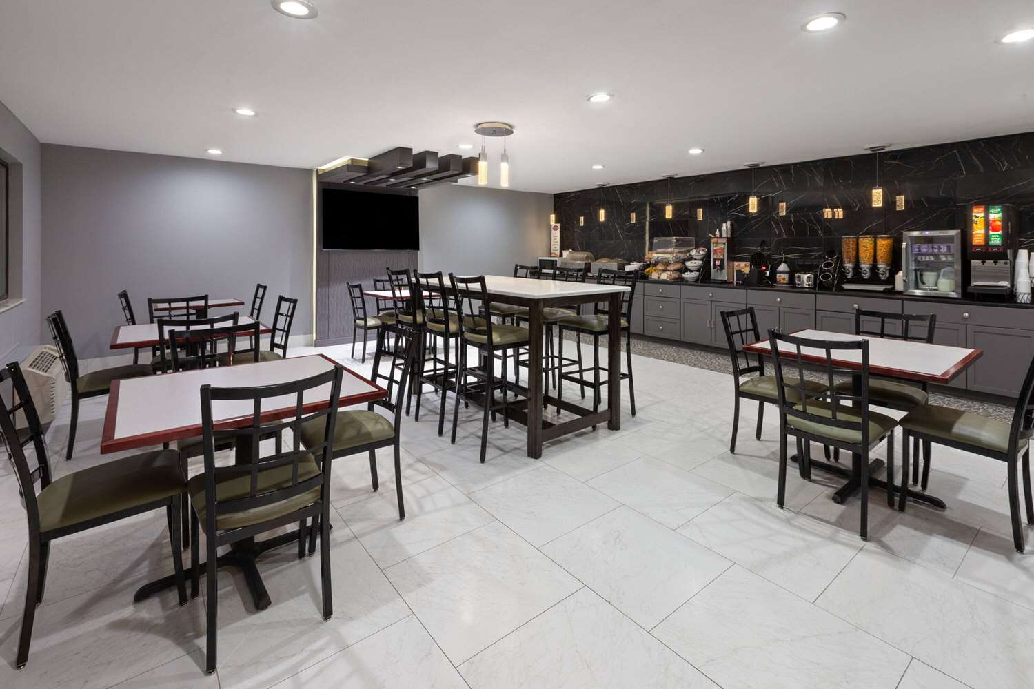 Baymont By Wyndham Warrenton 14/16