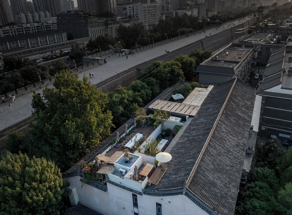 YUANLI HOTEL 41/50