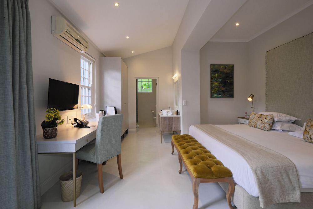 Chapter House Boutique Hotel 7/38