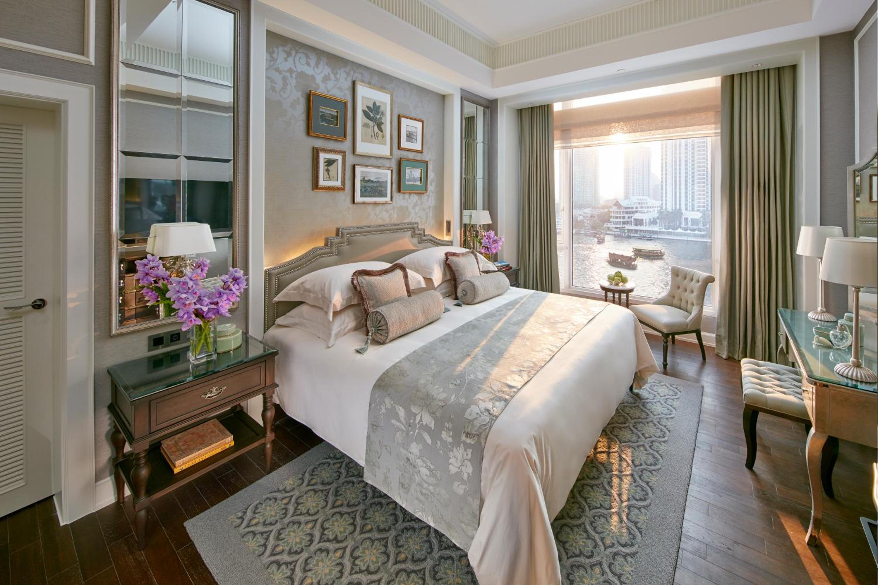 Chao Phraya, King Bed
