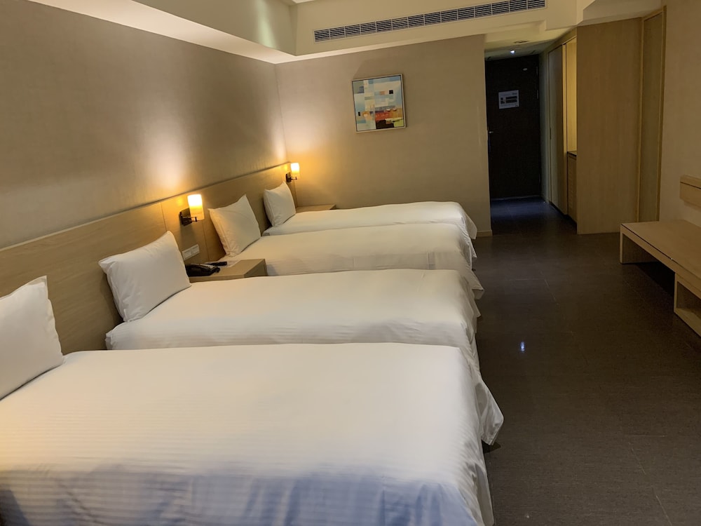 Grand Bay Resort 24/70