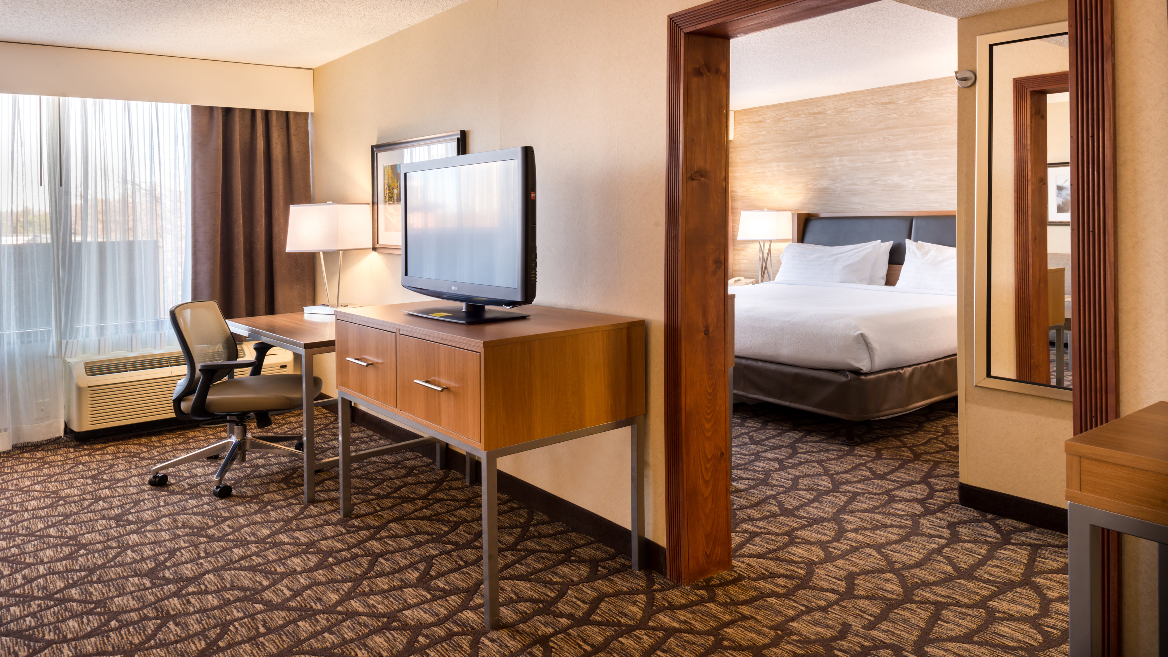 جناح تنفيذي بسرير كينج، Holiday Inn Hotel Suites Warren 3/3