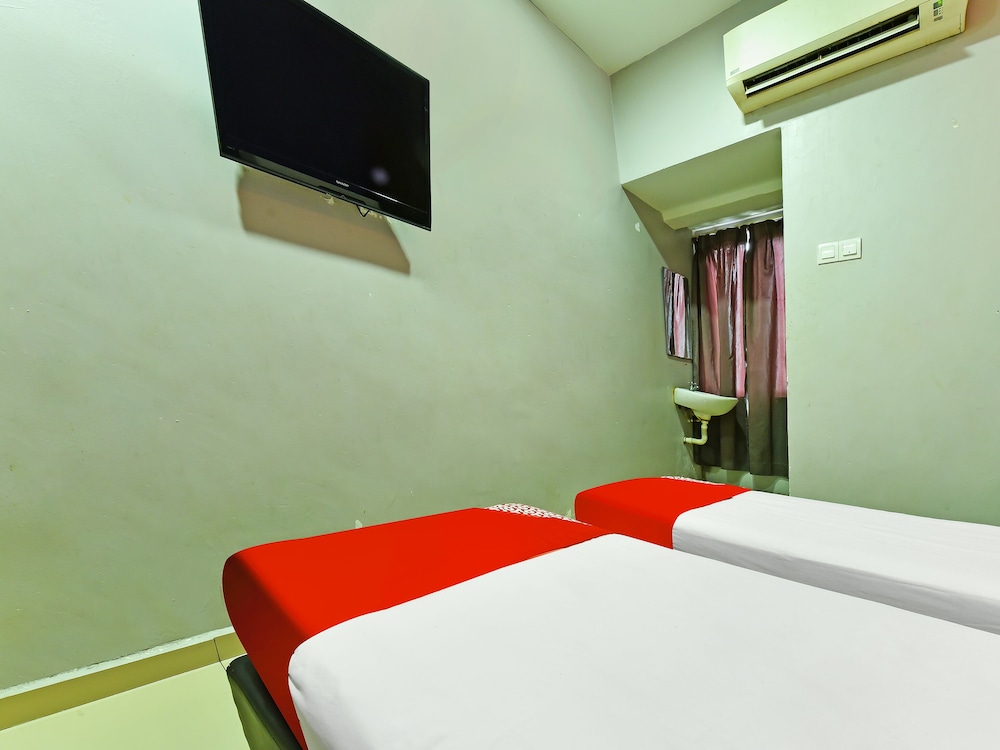 OYO 90138 Hotel Elwarda Klcity 10/15