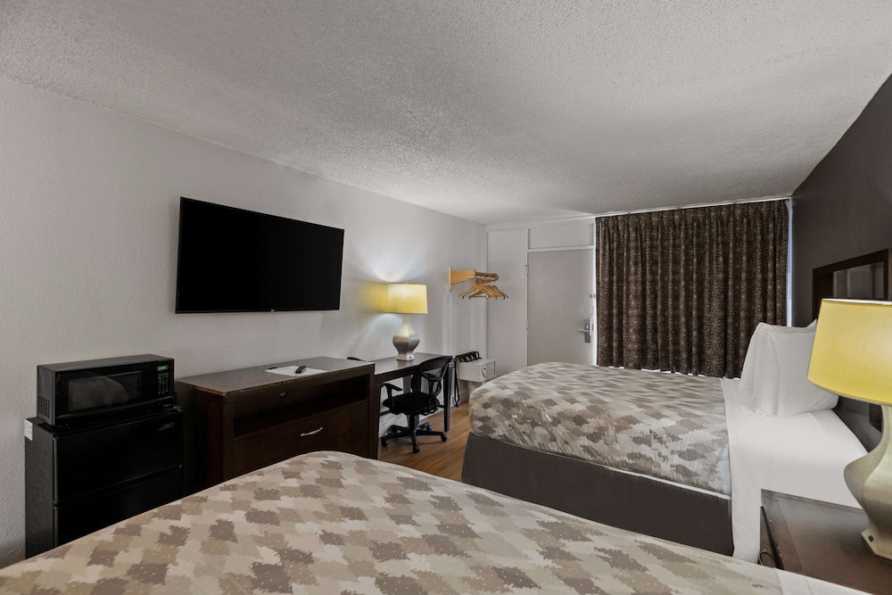 Americas Best Value Inn Orlando 27/93