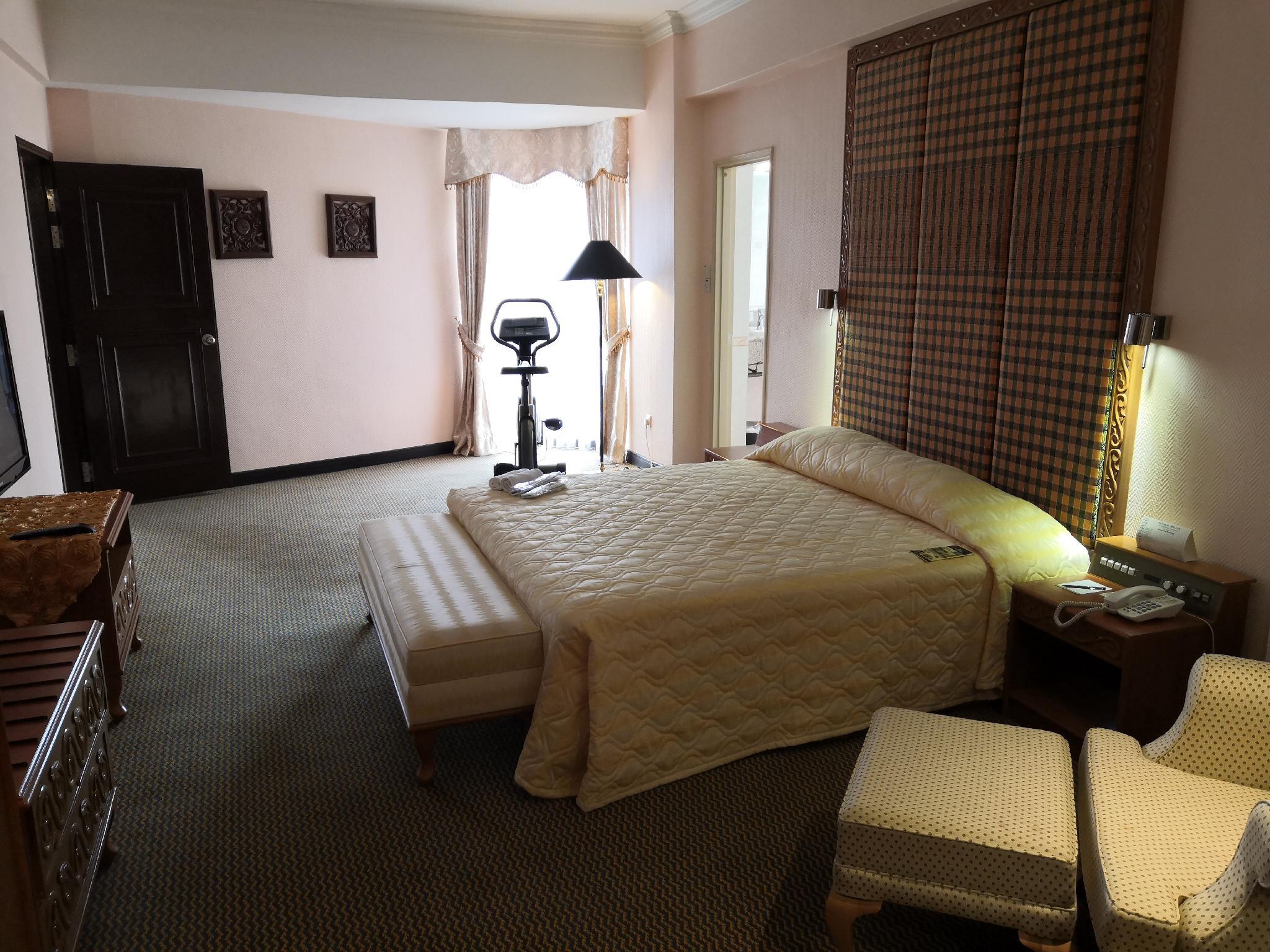 Royal, Suite, King Bed