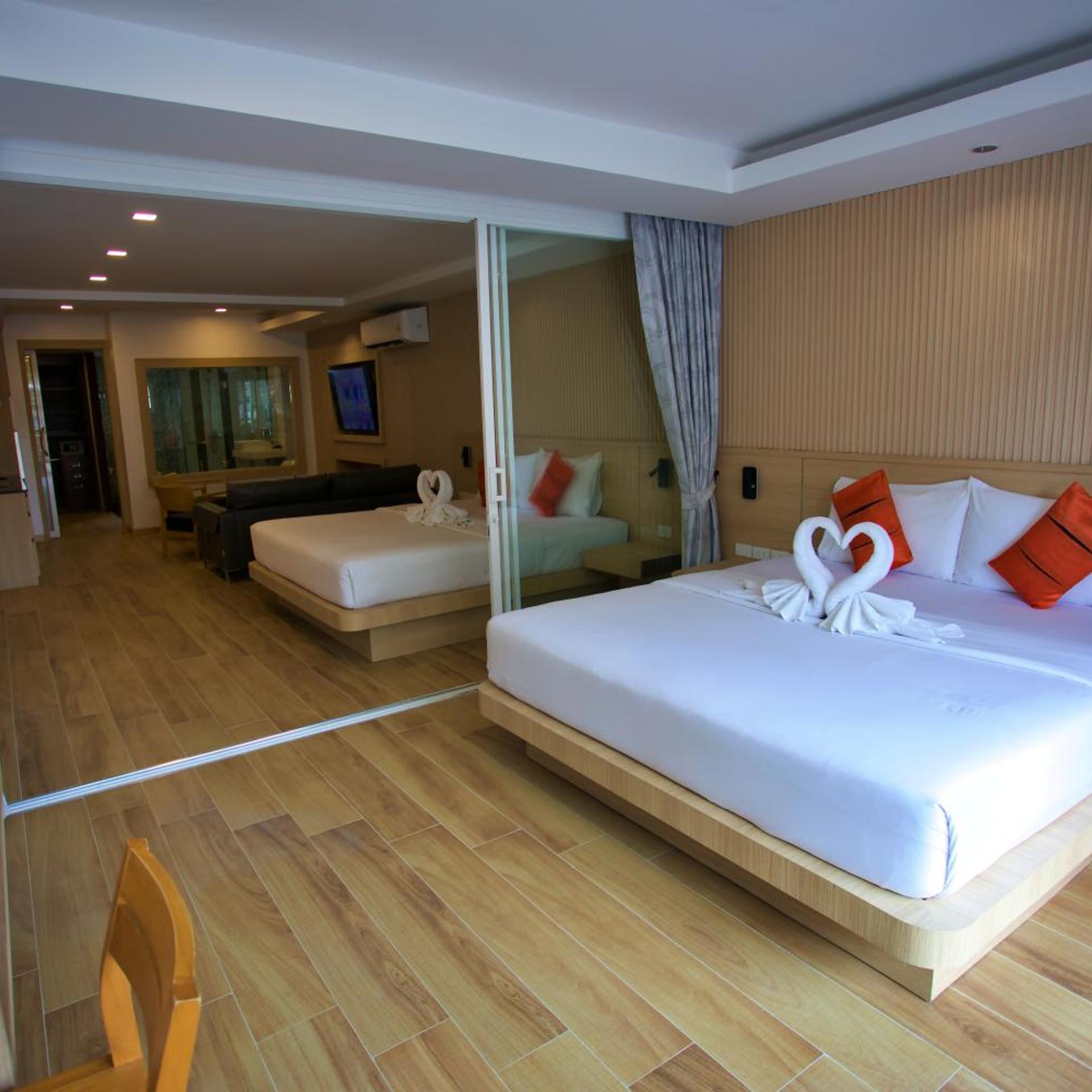 Platinum Hotel 12/50