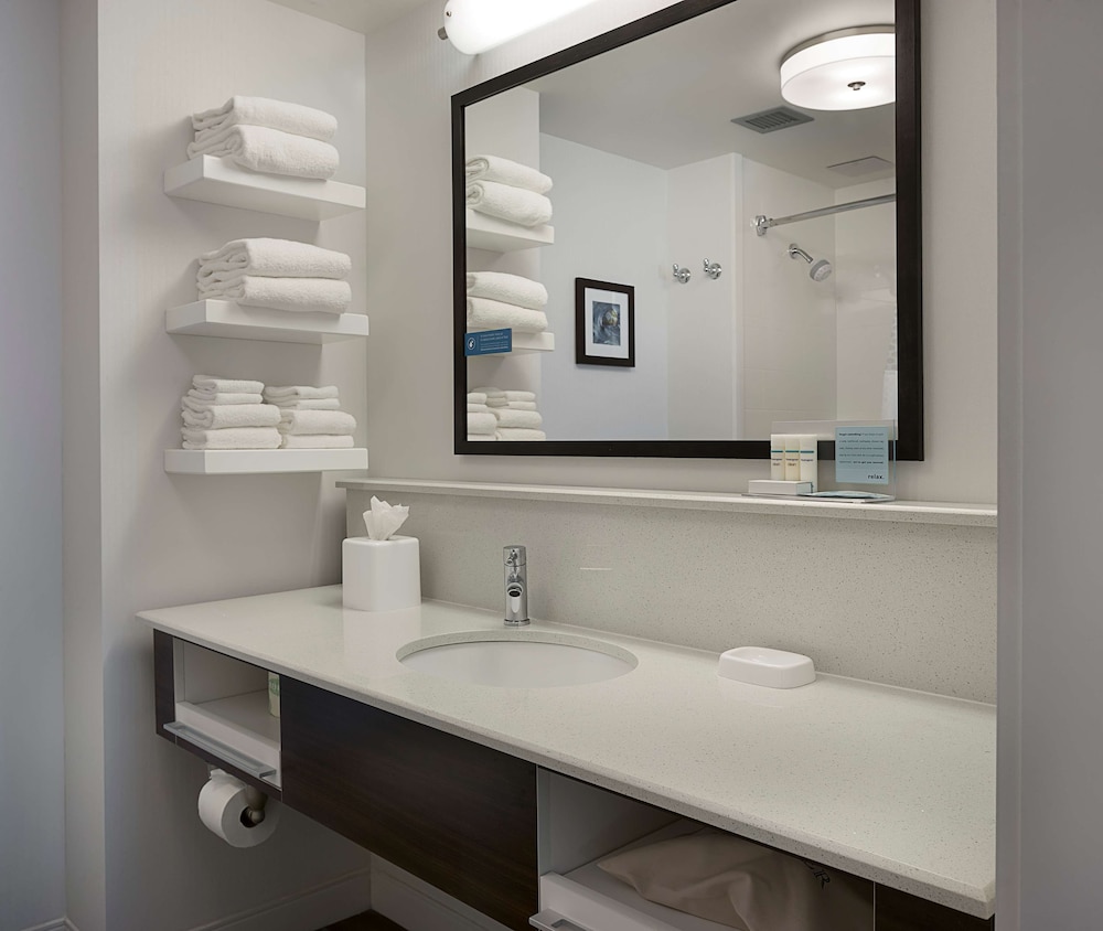 Hampton Inn Suites Charlotte Pineville 19/51