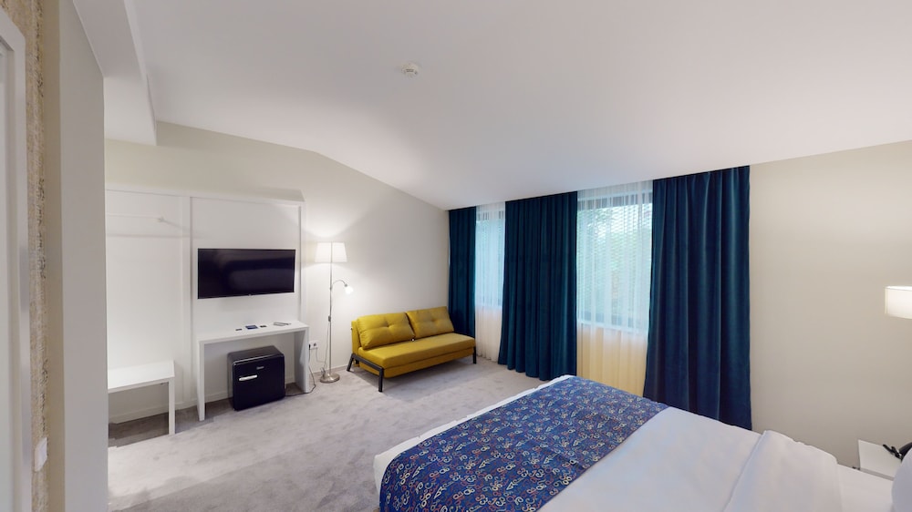 Epigraph Design Hotel 30/61