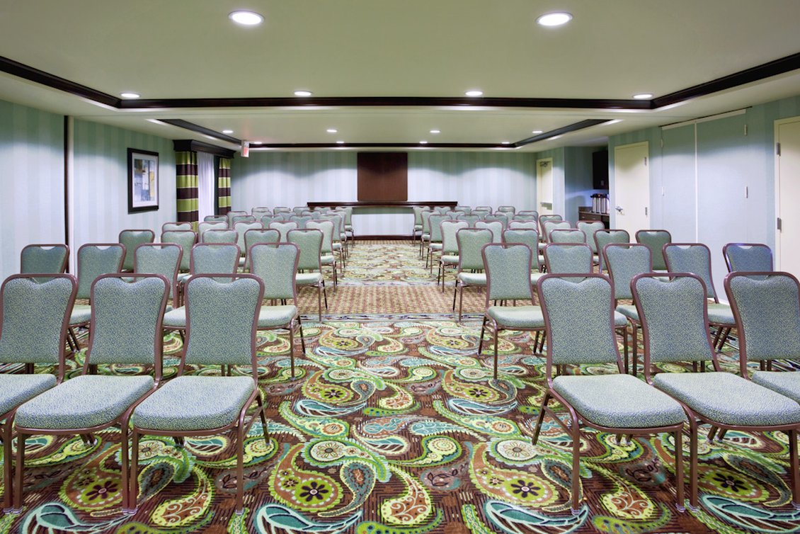 Holiday Inn Express Columbus - Dublin 26/32