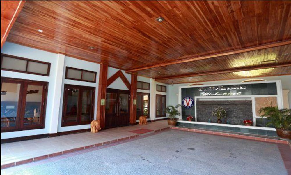 Vansana LuangPrabang Hotel 7/28