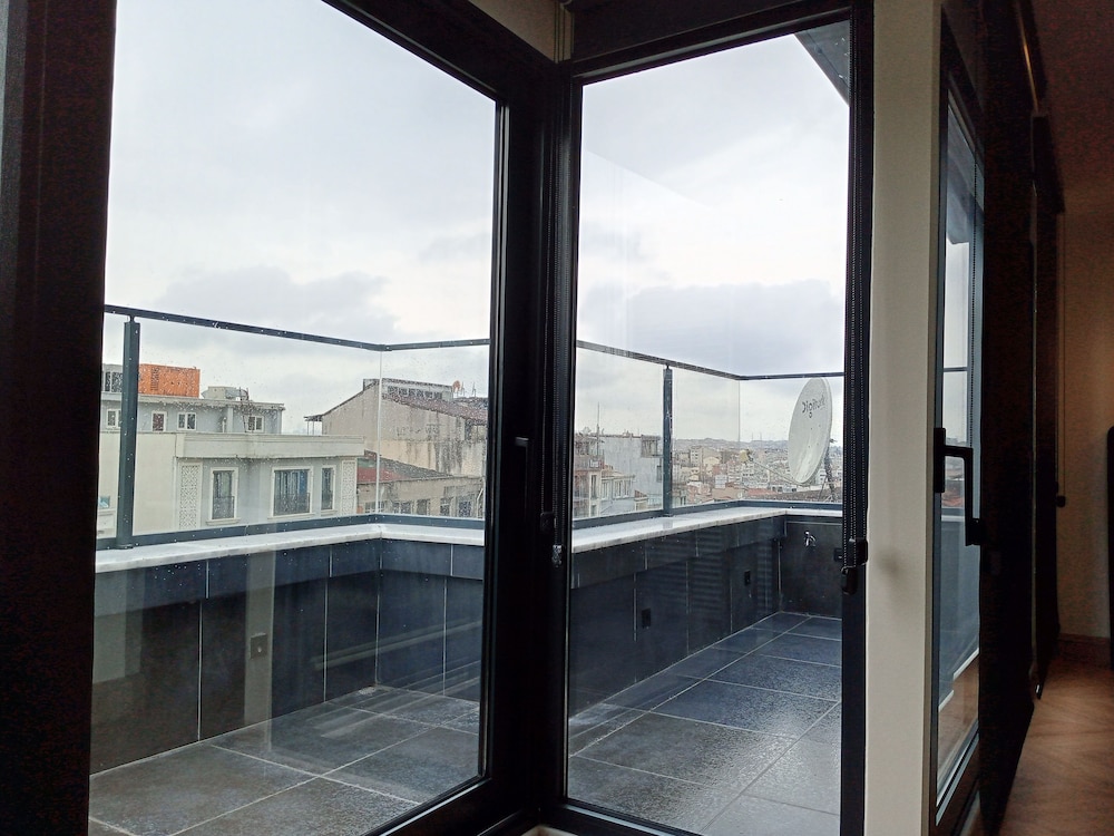 Taksim Bosphorus Hotel 25/50