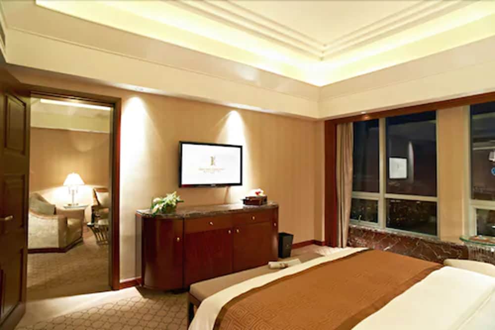 Optics Valley Kingdom Plaza Wuhan 21/56
