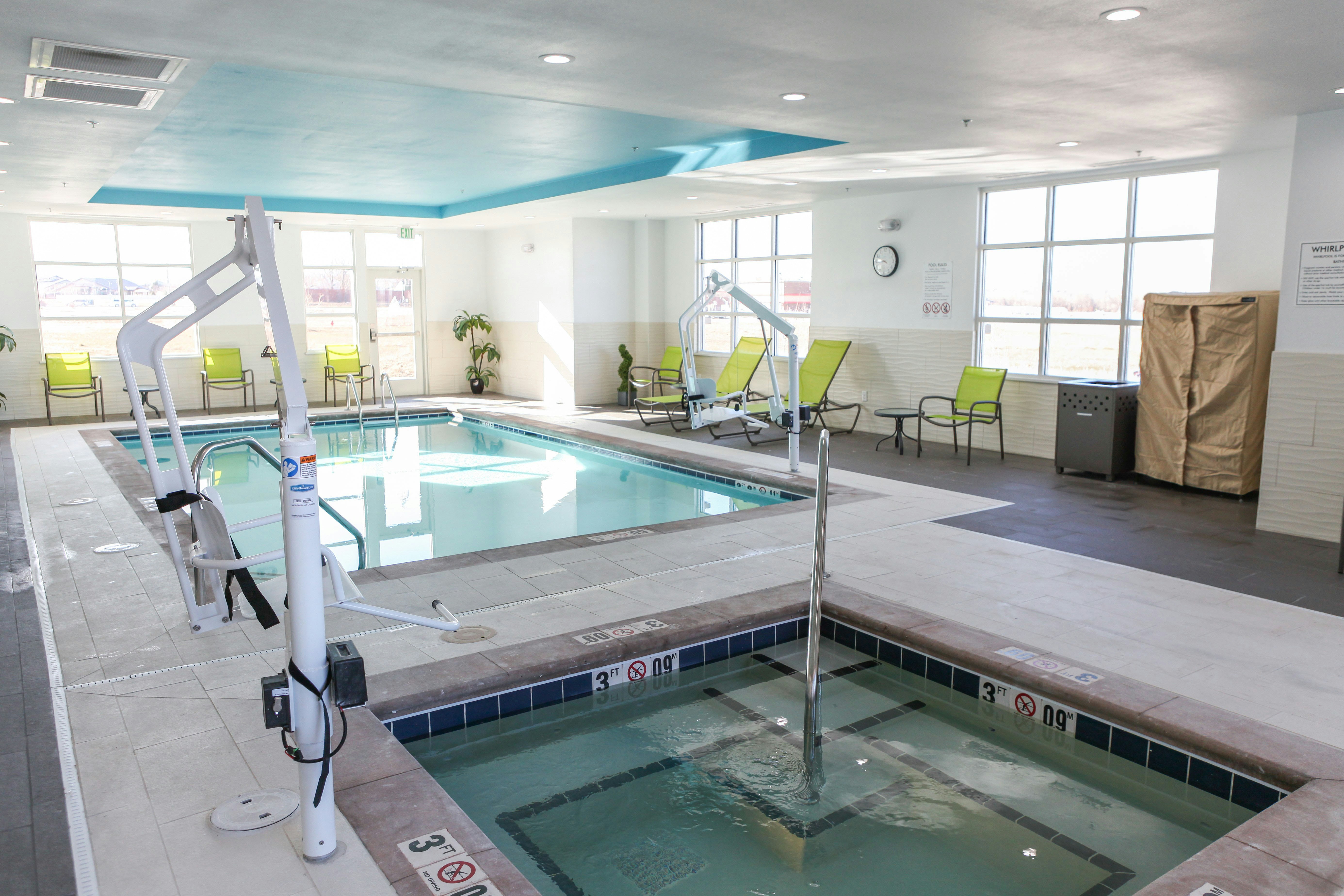 Hampton Inn and Suites Lafayette Medical Center CO 20/57