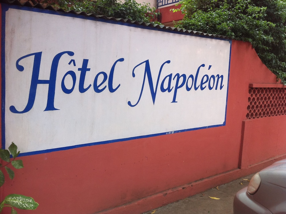 Impasse Napoleon 10/18