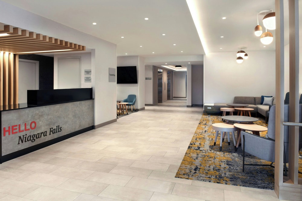 Ramada By Wyndham Niagara Falls By the River 7/47