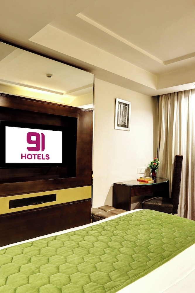 Flute Boutique Hotel 9/48