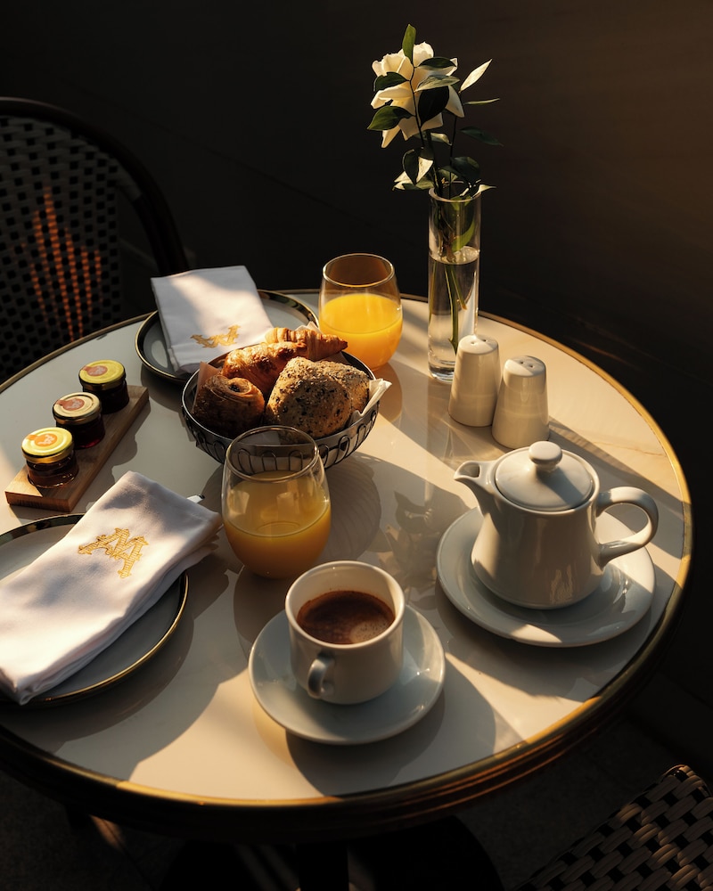 Marly Boutique Hotel 51/63