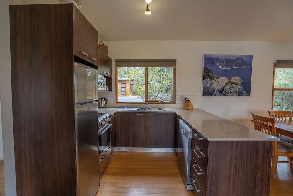 Stewarts Bay Lodge 13/65