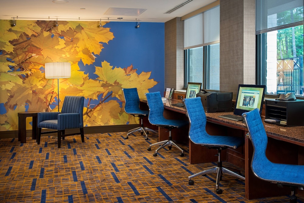 Courtyard By Marriott Hanover Lebanon 40/56
