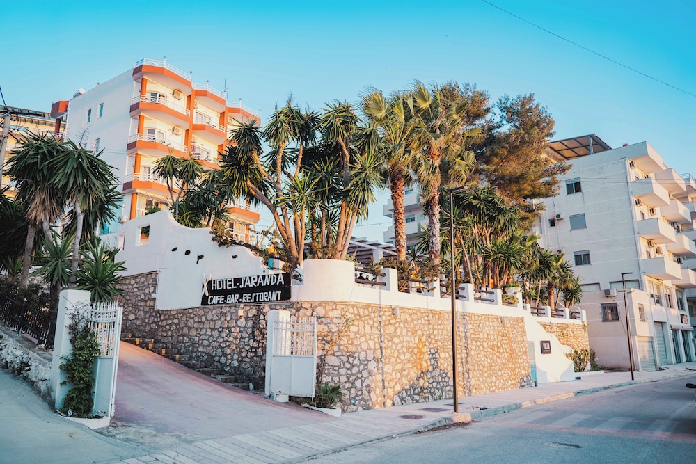 Hotel Saranda 72/79