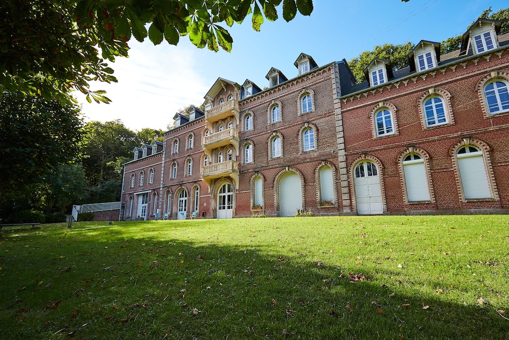 Hotel The Originals Le Cise 70/74