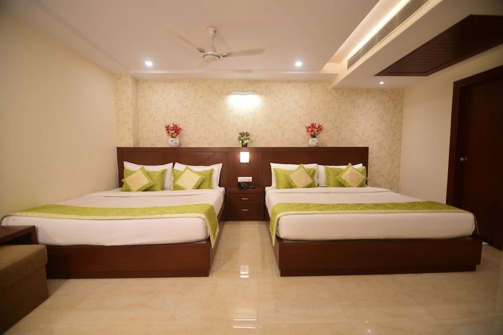 Hotel Varanasi Inn 8/33