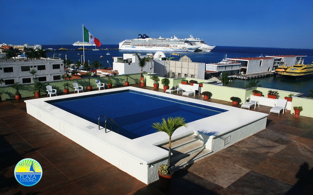 Hotel Plaza Cozumel in COZUMEL