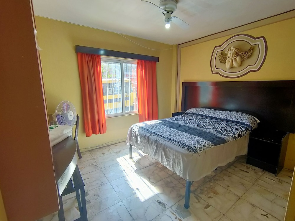 OYO Hotel Colon, Plaza Bicentenario, Zacatecas Centro 17/48