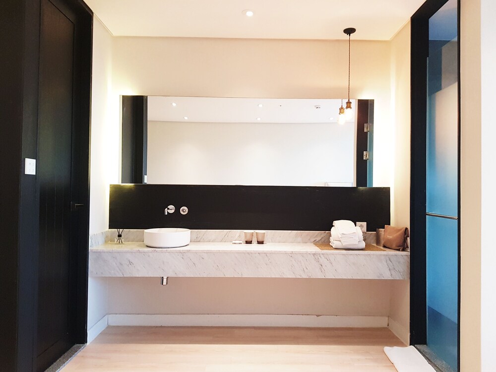 Hotel & Pool Villa Attirance 49/50