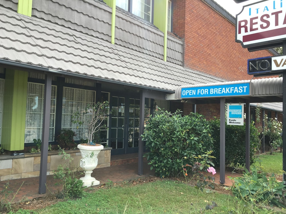 town and country motel