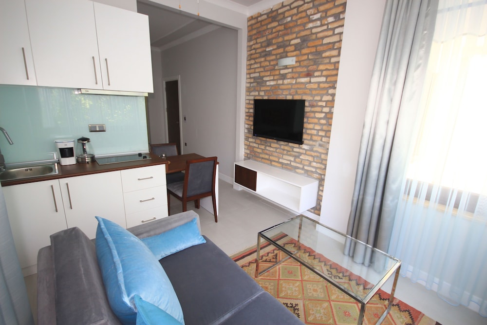 Delight Deluxe Apart Hotel 21/72
