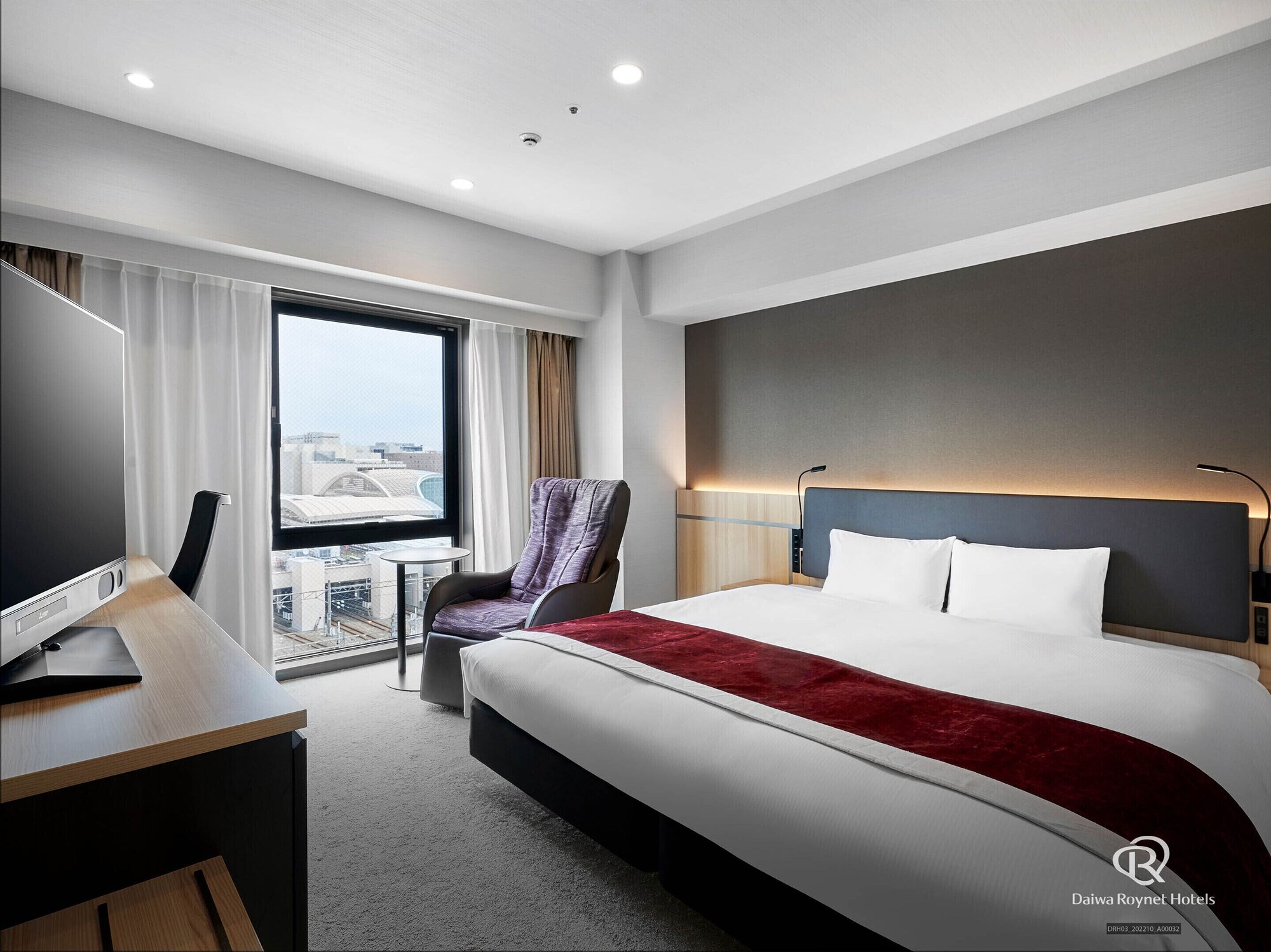 DELUXE, DOUBLE BED