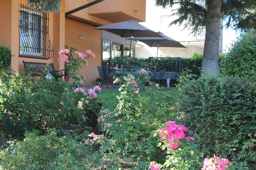 Hotel Cladan 58/63