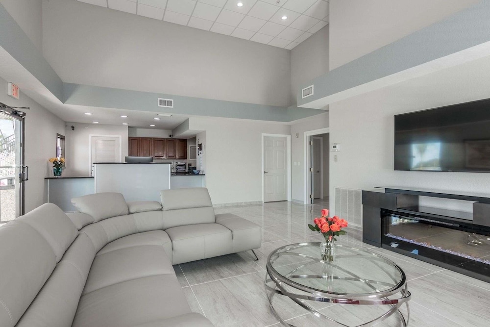 Baymont By Wyndham Punta Gorda/Port Charlotte 39/50