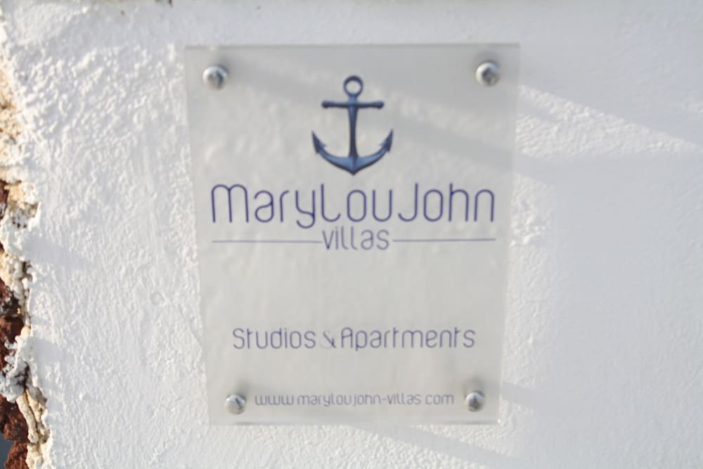 Maryloujohn Villas 5/50