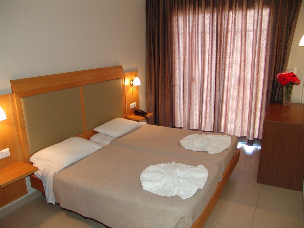 Hermes Hotel Kos 12/35