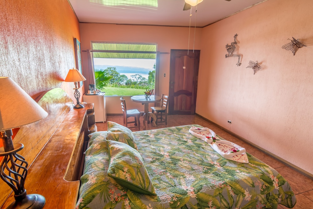 Nepenthe B&B 18/50