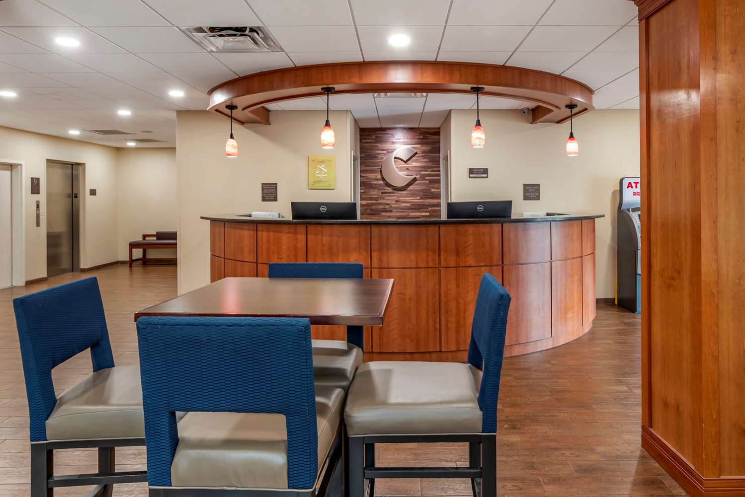 Comfort Suites Niceville Near Elgin Air Force Base 38/61